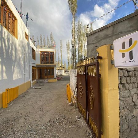 Happy Drifters Hostel Лех Екстериор снимка