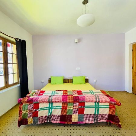 Happy Drifters Hostel Лех Екстериор снимка