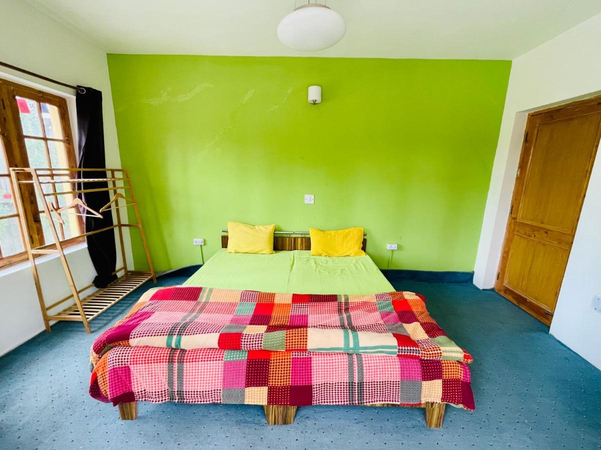 Happy Drifters Hostel Лех Екстериор снимка