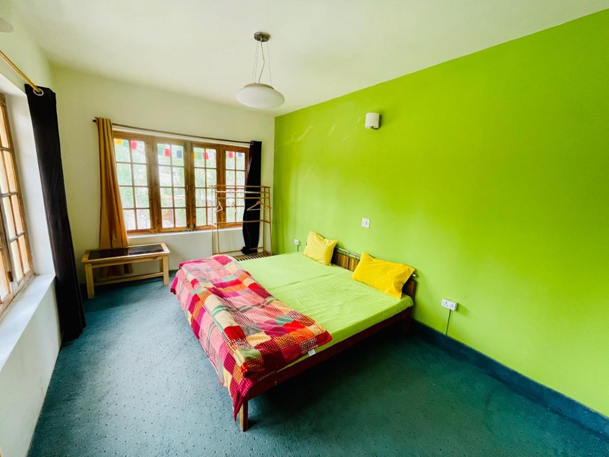 Happy Drifters Hostel Лех Екстериор снимка