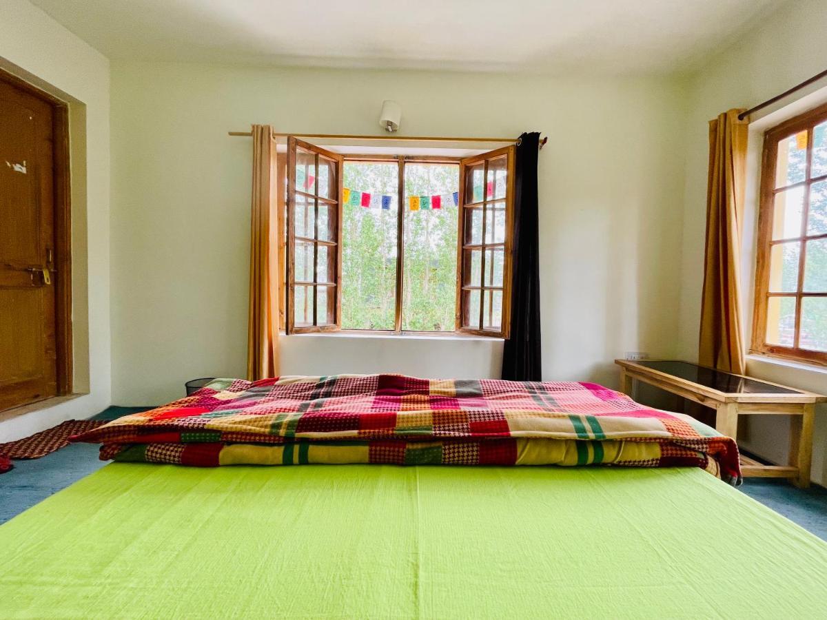 Happy Drifters Hostel Лех Екстериор снимка