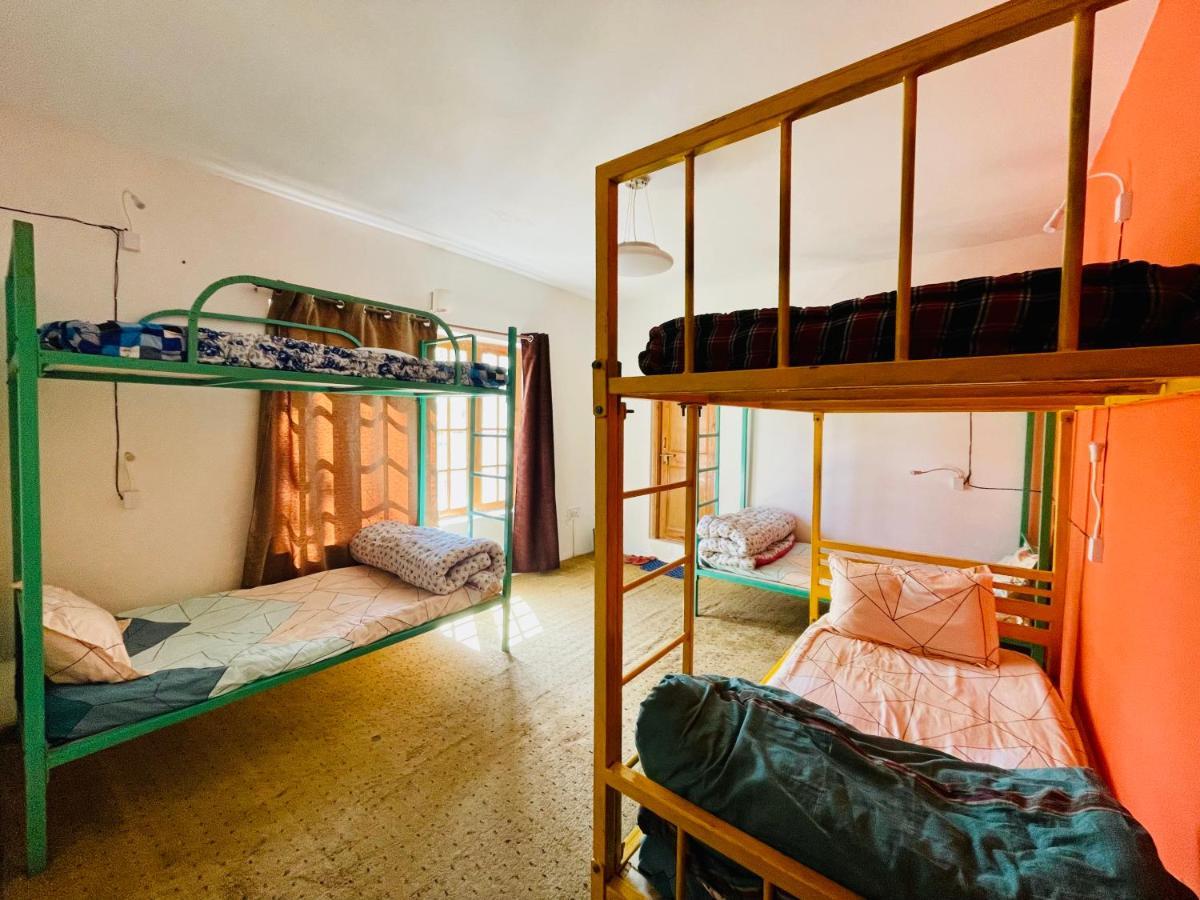 Happy Drifters Hostel Лех Екстериор снимка