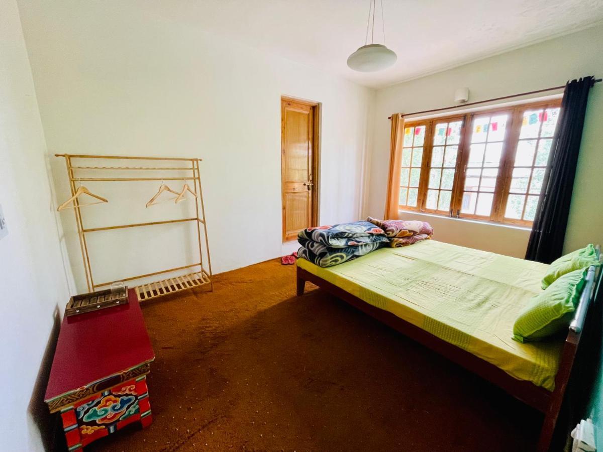 Happy Drifters Hostel Лех Екстериор снимка