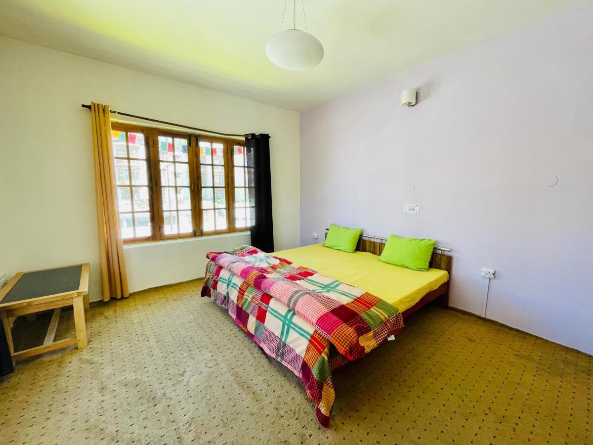 Happy Drifters Hostel Лех Екстериор снимка